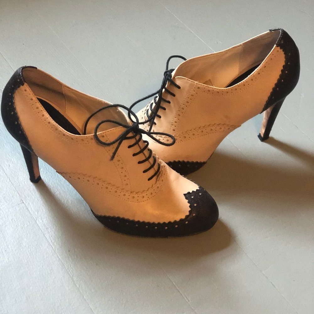 Cole Haan Two-Tone Cream and Black Lace-Up Heeled Oxfords
